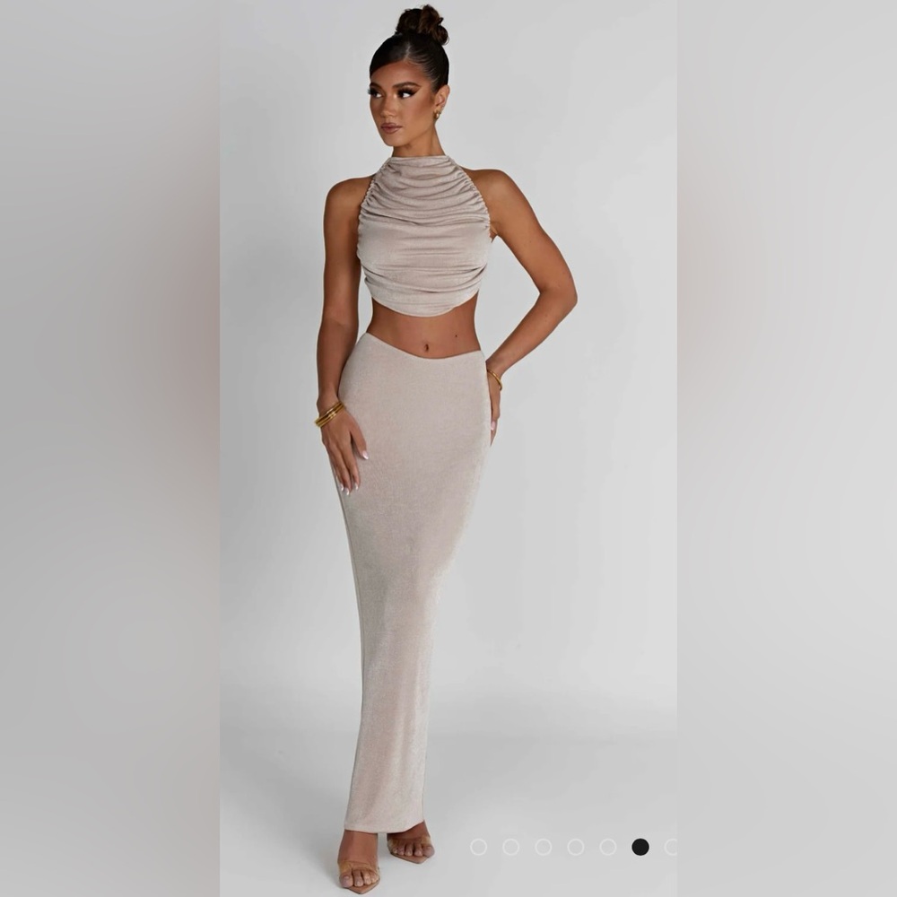 Chic Beige Maxi Skirt